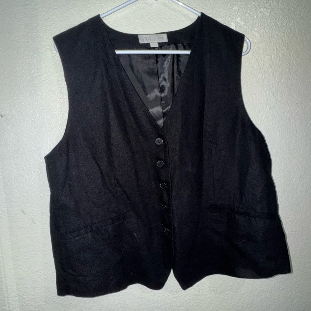 Zara Black Button-Up Vest